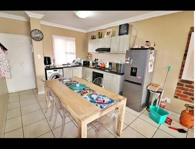 2 BEDROOM APARTMENT FOR SALE IN WYCHWOOD